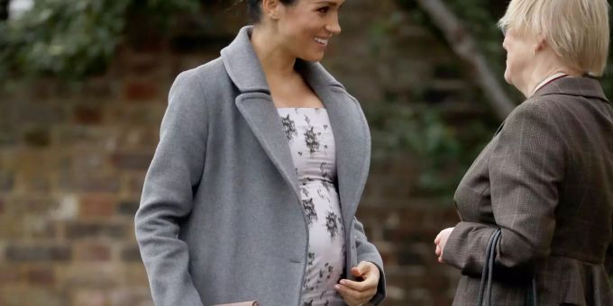 Nachwuchs im Frühling - Meghan Markle scherzt über ihren Babybauch