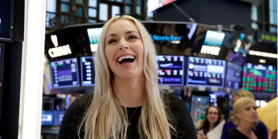 Lindsey Vonn lacht bei einem Besuch der Wall Street.