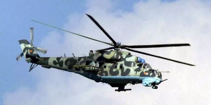 Israel hat mehrere Helikopter und Tankflugzeuge gekauft. (Symbolbild) Ein Militärhelikopter.
