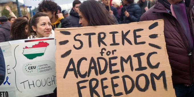CEU will nach Wien - Proteste gegen Einschränkung der Lehrfreiheit