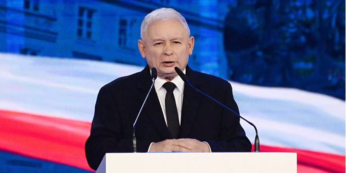 Jaroslaw Kaczynski, Chef von Polens regierenden Partei PiS, spricht während eines Partei-Events in Warschau. Jaroslaw Kaczynski