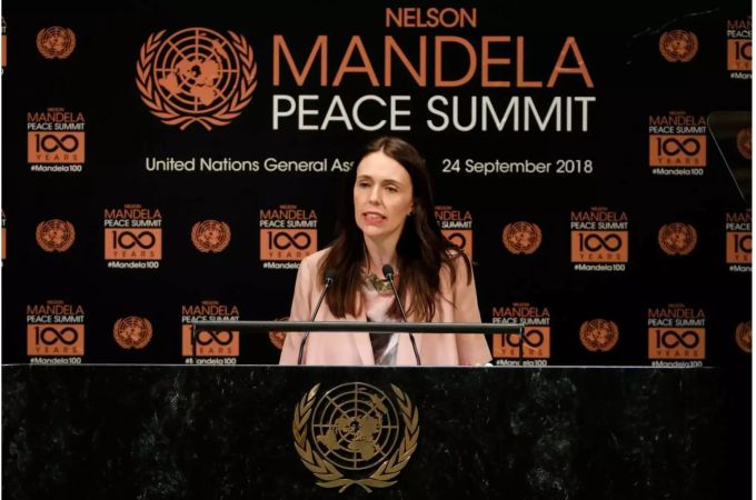 Die neuseeländische Premierministerin Jacinda Ardern spricht auf dem Nelson-Mandela-Friedensgipfel bei der UN-Vollversammlung. jacinda ardern