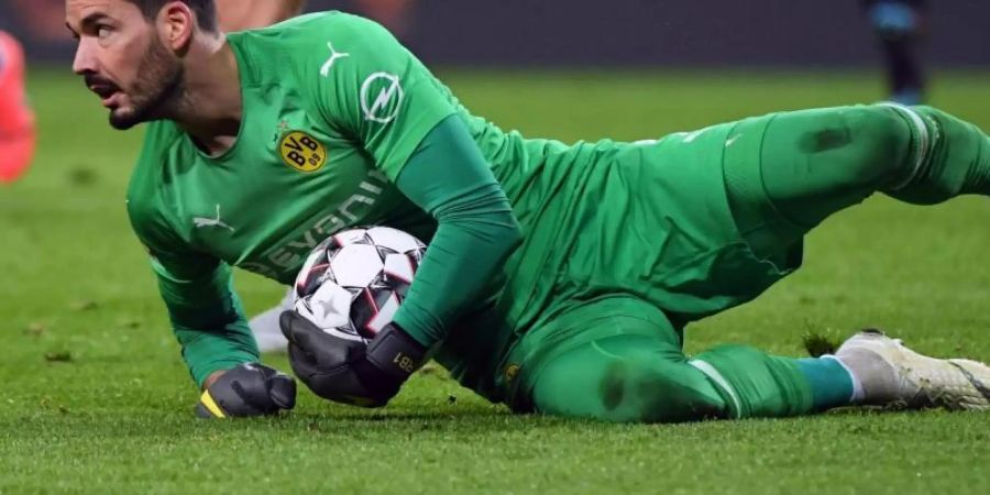 Dortmunds Torwart Roman Bürki in Aktion. Foto: Hendrik Schmidt