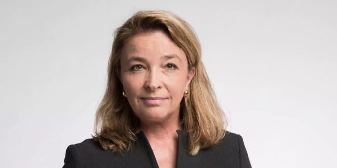 Barbara Schmid-Federer wird im November neue Präsidentin von Pro Juventute. Barbara Schmid-Federer schaut in die Kamera.