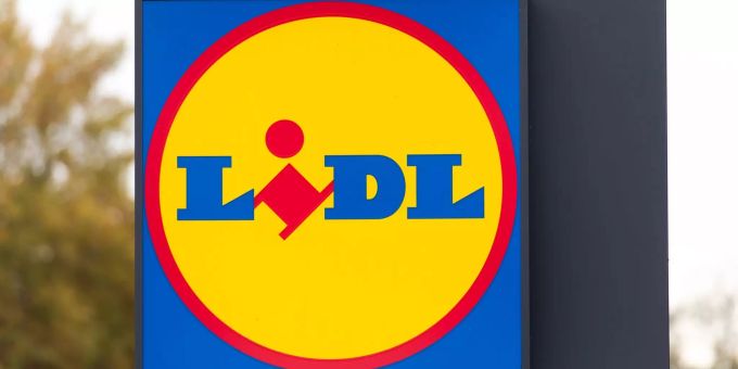 Logo am neuen Lidl Hauptsitz. Lidl Hauptsitz