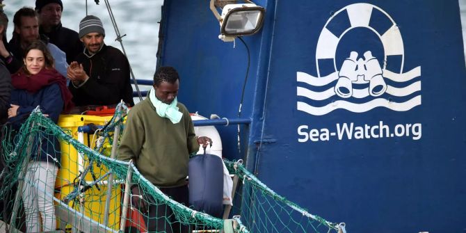 Rettungsschiff «Sea-Watch» im Hafen von Catania.