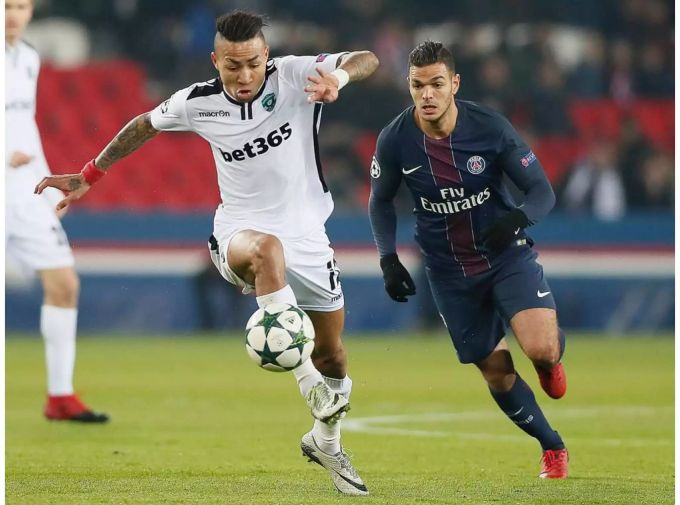 Hatem Ben Arfa (rechts) im Dress von PSG. Hatem Ben Arfa