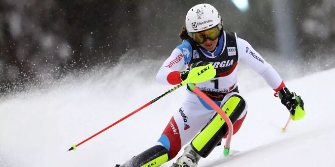 Holdener Zweite - Shiffrin führt im Slalom mit grossem Vorsprung