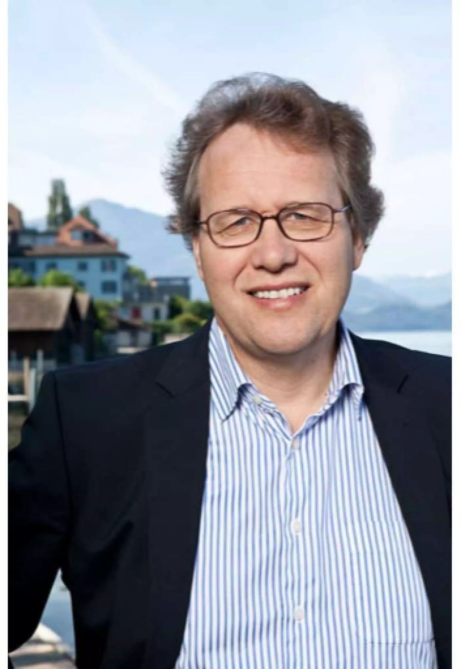 *Jo Lang (63) ist Historiker und ehemaliger Nationalrat für die Grünen. Zudem ist er Vorstandsmitglieder der Gruppe Schweiz ohne Arme (GSoA). Lang dissertierte über den baskischen Widerstand gegen die Franco-Diktatur. Er unterstützt die Unabhängigkeit Kataloniens.