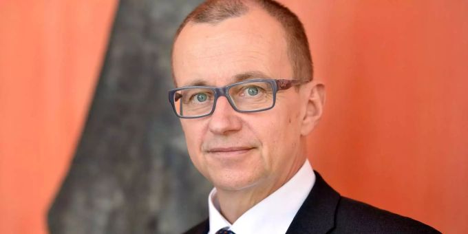 Tero Varjoranta tritt als Chefinspektor der Internationalen Atomenergiebehörde zurück. Tero Varjoranta tritt als Chefinspektor der Internationalen Atomenergiebehörde zurück.
