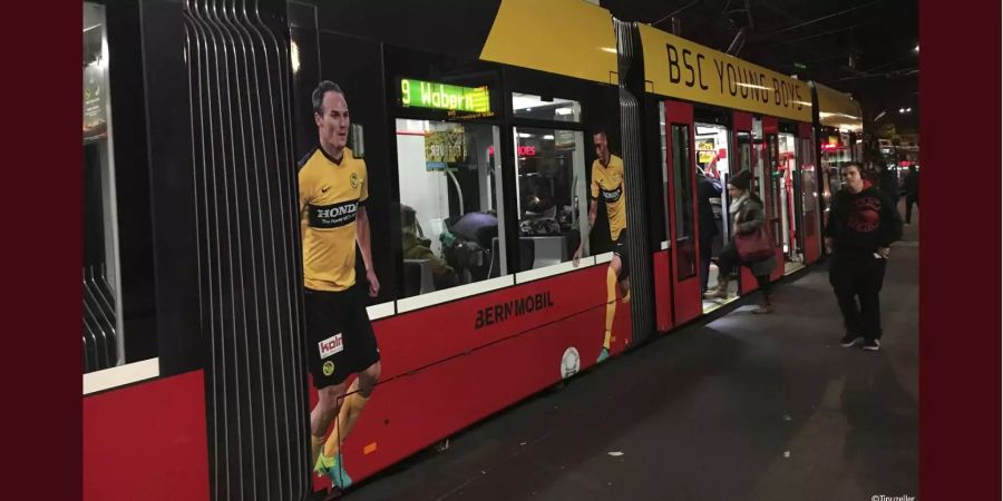 Schon von Juli bis Dezember 2016 verkehrte ein YB-Tram in Bern. Dies jedoch nur zu Werbezwecken.