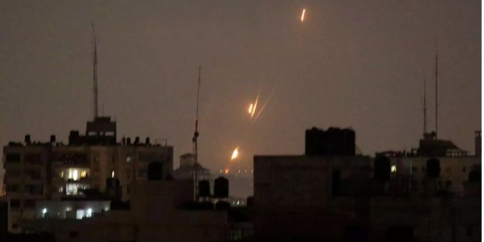 Bei einem Luftangriff, ausgehend von Israel, sind Journalisten in Gaza getötet worden. (Symbolbild) gaza