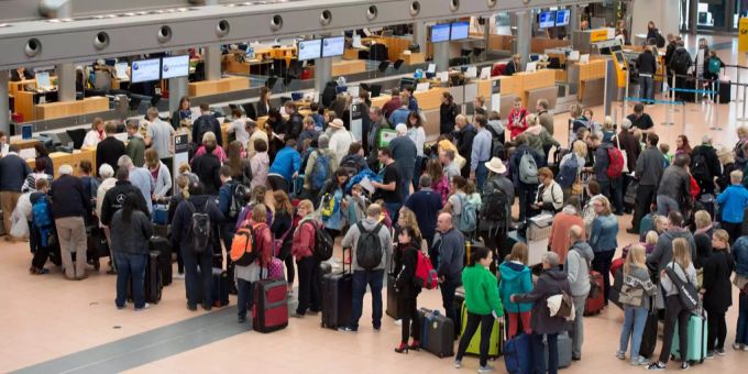 Hamburg - Flugzeuge starten wieder