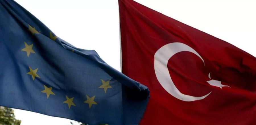 Die Unterstützung der Türkei im Rahmen der offiziell noch immer laufenden EU-Beitrittsverhandlungen sorgt seit Monaten für Diskussionen.