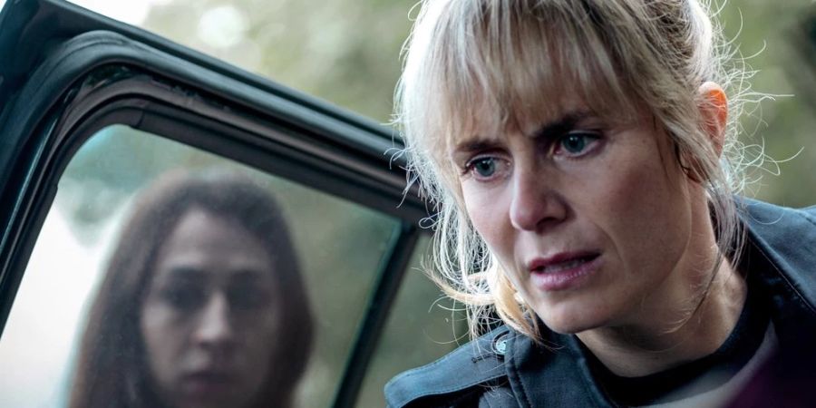 «Tatort: Blinder Fleck»: Kommissarin Tessa Ott (Carol Schuler, l.) und ihre Kollegin Isabelle Grandjean (Anna Pieri Zuercher).