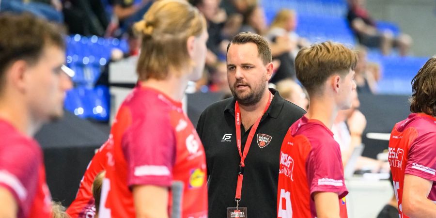 Headcoach Etienne Güngerich. - Floorball Köniz Bern