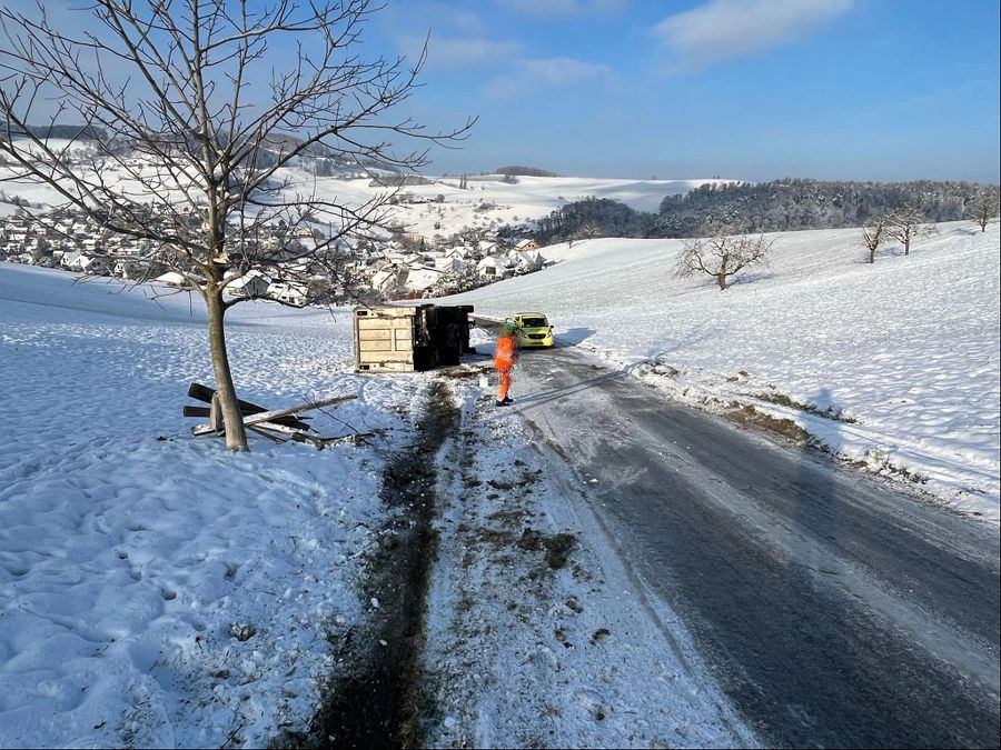 Die Bennwilerstrasse musste für längere zeit komplett gesperrt werden.