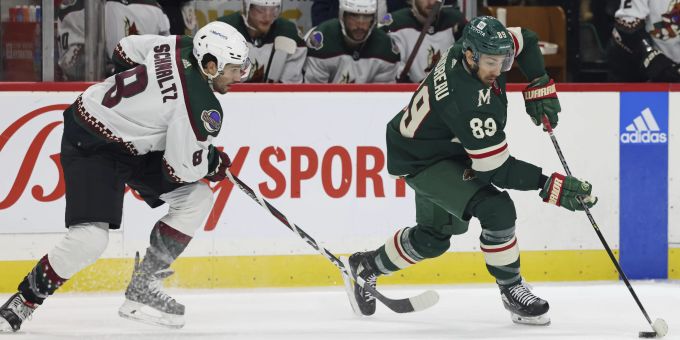 Die Arizona Coyotes verlieren in der NHL gegen die Minnesota Wild. NHL