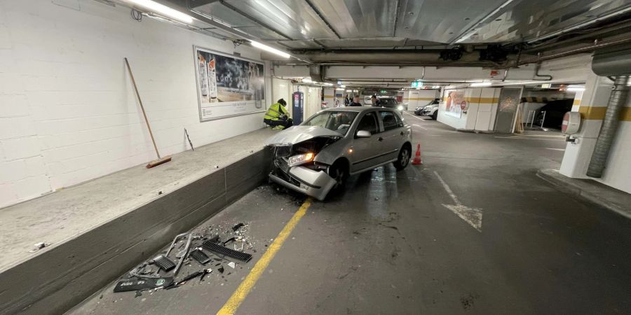 Aarau: Seniorin bei Selbstunfall verletzt