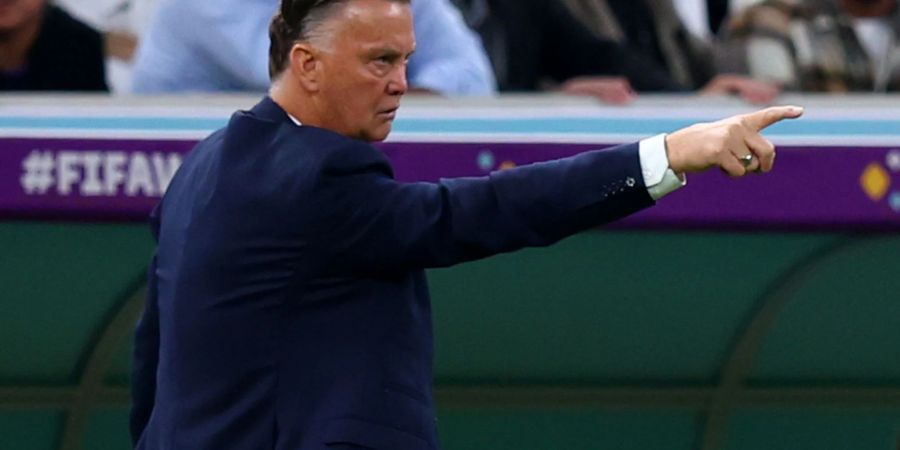 Das Team von Bondscoach Louis van Gaal hatte während der WM auch ein Trainingsspiel mit einigen Arbeitsmigranten ausgetragen.