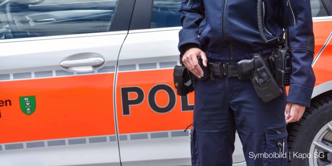 Mels SG: Linienbus-Chauffeur mit abgelaufenem Führerausweis gestoppt. Mels SG: Linienbus-Chauffeur mit abgelaufenem Führerausweis gestoppt