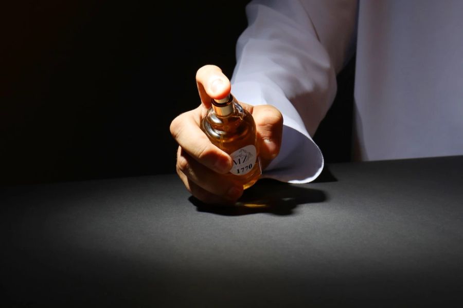 Mann Eau de Cologne Parfüm Hand