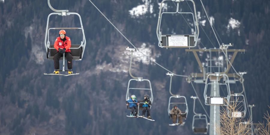 Die Skigebiete haben mit höheren Temperaturen und weniger Schnee zu kämpfen.