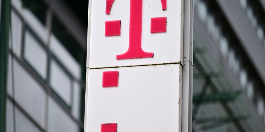 Die Deutsche Telekom setzt bei der Bearbeitung von Kundenanfragen auf Künstliche Intelligenz (KI). (Archivbild)