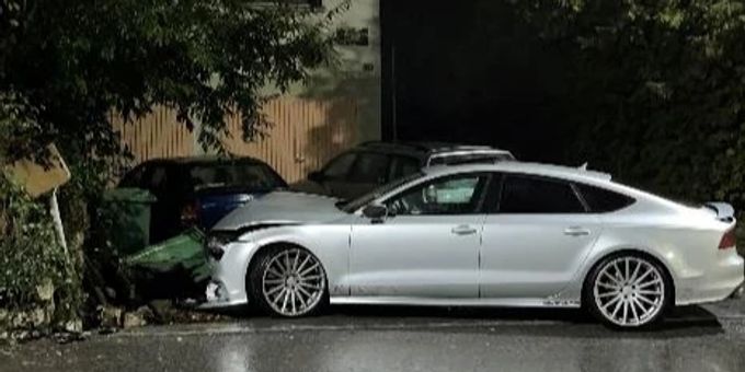 Grenchen: Automobilist prallt bei Selbstunfall in Gartenmauer Selbstunfall in Grenchen