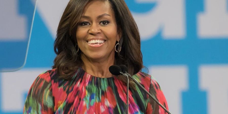 Andere Namen wie Michelle Obama werden auch als potenzielle Kandidaten genannt. Doch der Fokus liegt auf Kamala Harris.