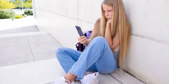 Australien - Kritik an Social-Media-Nutzungsverbot für unter 16-Jährige