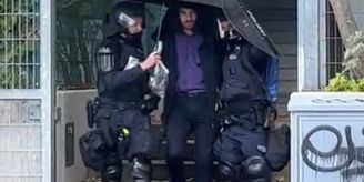 Demo in Basel - «Mass-Voll»-Chef Rimoldi wird von Polizei abgeführt