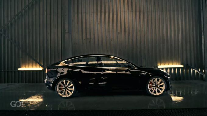 Kleiner, leichter, günstiger - der Mittelklasse Tesla im Test. Tesla Model 3
