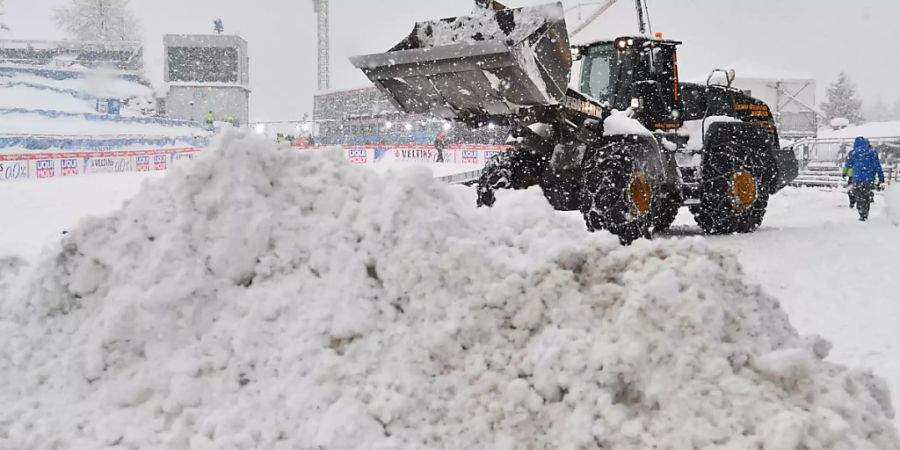 Zu viel Schnee - erneut kein Abfahrts-Training für die Frauen