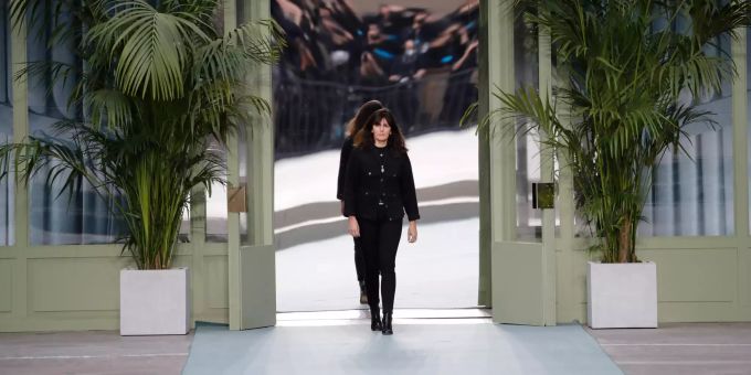 Karl Lagerfeld Nachfolgerin Virginie Viard Macht Erste Chanel Show