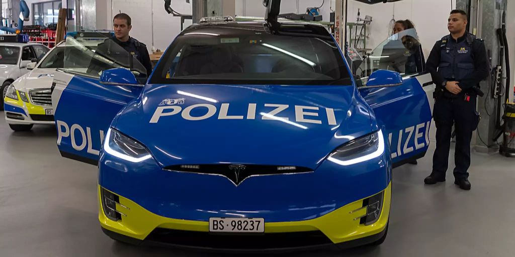 Teslas should be replaced by the Basel Police