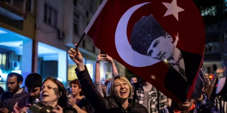 Anhänger von Bürgermeister Imamoglu in Istanbul