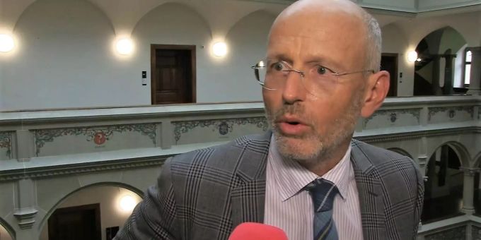 Tomas Poledna leitete bereits die ERZ-Untersuchung. Tomas Poledna ERZ Untersuchung
