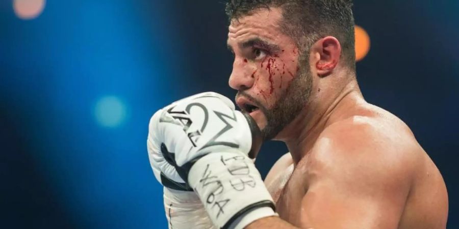 Manuel Charr im Boxring. Foto: Guido Kirchner