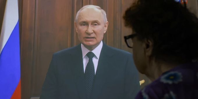 Wladimir Putin bei seiner TV-Ansprache am Samstag. Wladimir Putin Aufstand Rede