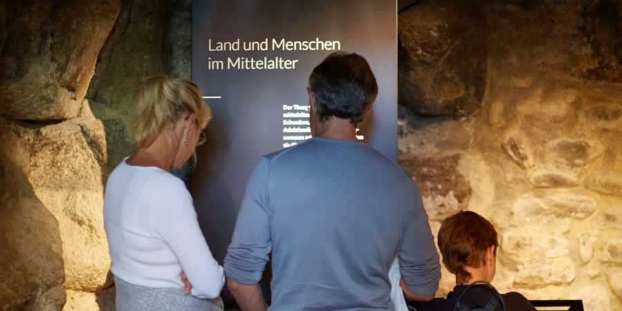 Besuch am Nationalfeiertag auf dem Schloss Frauenfeld.