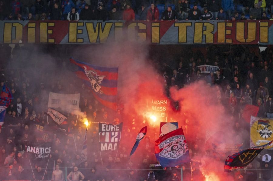 Der St.Jakob-Park wird heute zum Hexenkessel.