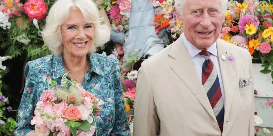 Herzogin Camilla und Prinz Charles besuchten eine Blumen-Ausstellung in Sandringham.