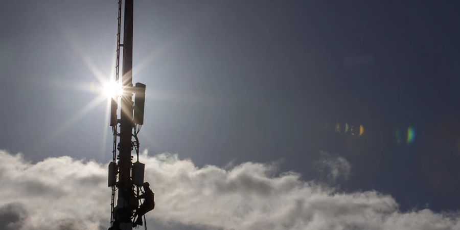 Der Ausbau des 5G-Antennennetzes stockt: Das Gros der Kunden wolle diese Technologie aber, sagte der abtretende Swisscom-Chef Urs Schaeppi in einem Interview. (Symbolbild)