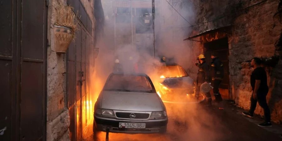 Palästinensische Rettungsteams bei einem Einsatz in Nablus