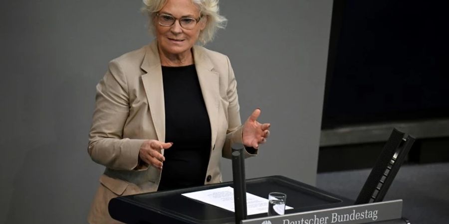 Verteidigungsministerin Lambrecht
