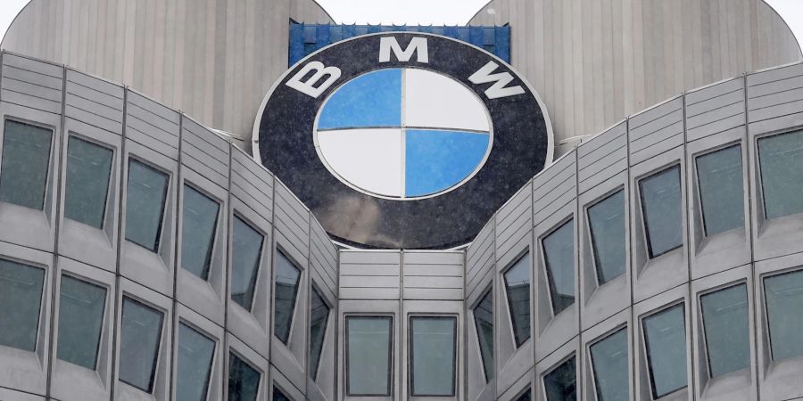 Die Zentrale des Autobauers BMW in München. Die Staatsanwaltschaft durchsuchte einige Büros.