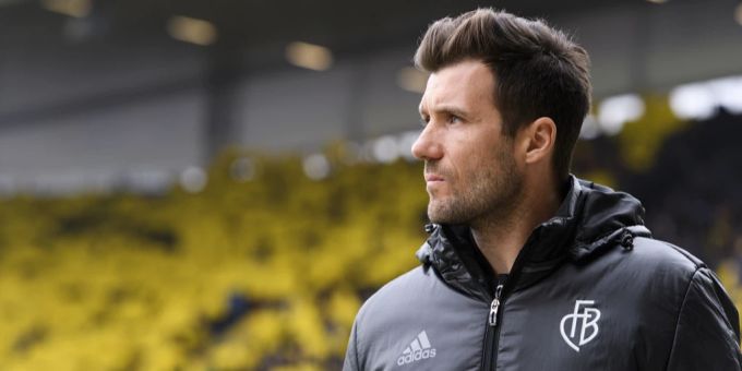 Der ehemalige FCB-Trainer Raphael Wicky steht künftig bei YB an der Seitenlinie. Raphael Wicky YB