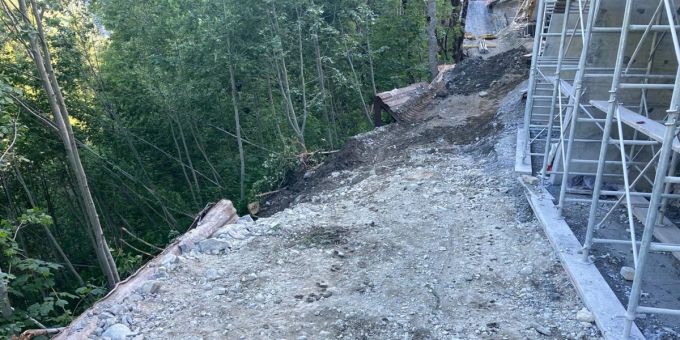 St. Antönien: Arbeitsunfall auf Baustellenweg. St. Antönien