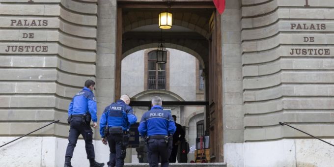 13 Jahre Gefängnis: Das Genfer Kriminalgericht verurteilte einen 71-jährigen Geschäftsmann wegen Mordes an seiner Frau. (Archivbild) Gnf